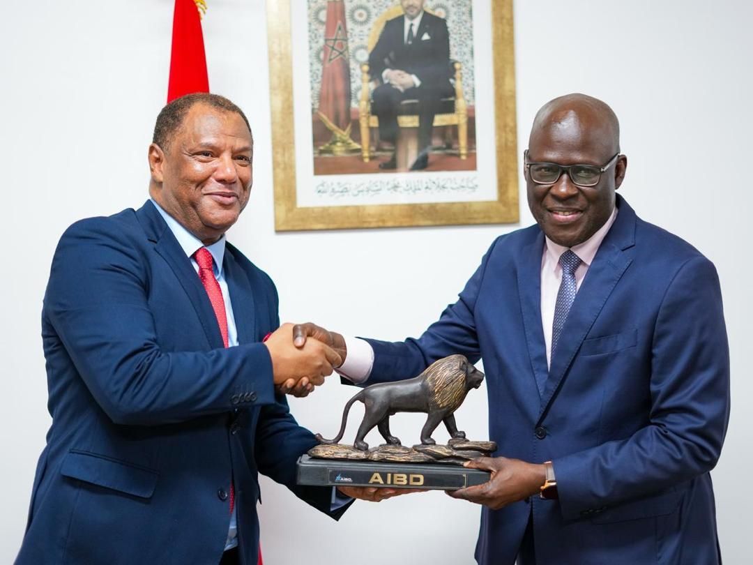 Renforcement des liens fraternels : Visite de Courtoisie du Directeur Général de AIBD SA à l’Ambassade du Maroc